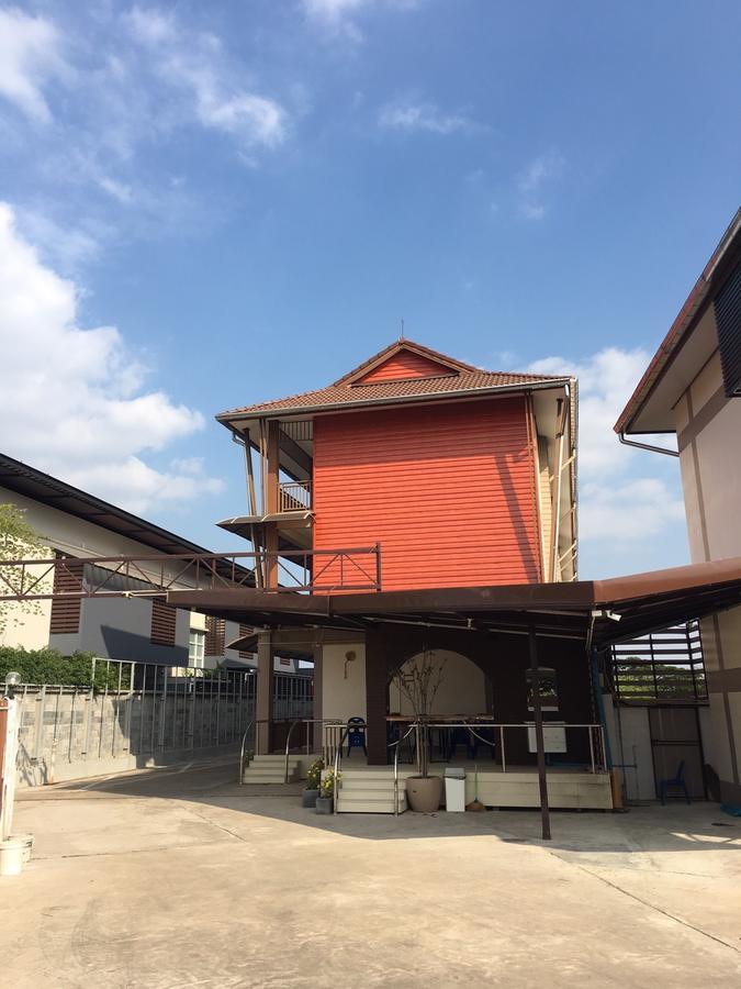 Metha Palace Sakon Nakhon Esterno foto